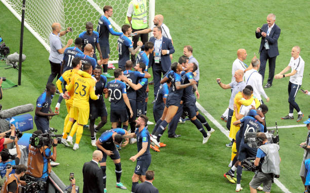 篮下保护以 篮下保护以